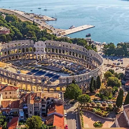 Akvileia Apartment Pula