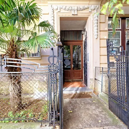 Apartment Akvileia Pula